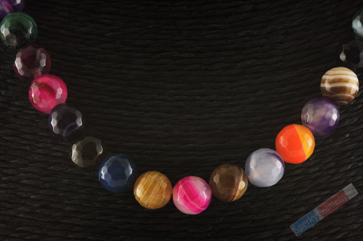 Náhrdelník z broušeného achátu, kuličky cca 8 mm (ACH250B)