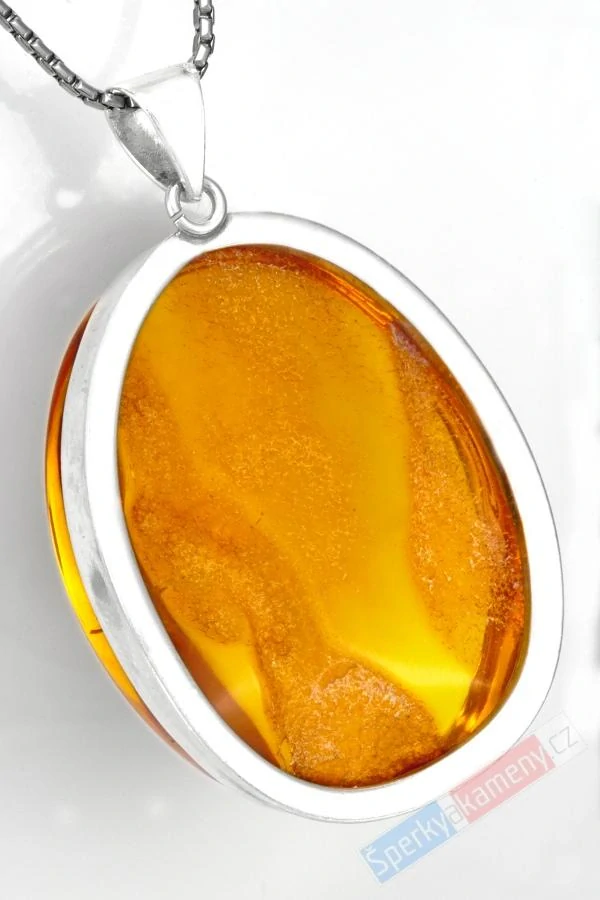 Velký stříbrný přívěsek (Ag 925/1000) s baltským jantarem QAA, cca 52 x 42 mm, "krajka z medu II" (JA4231P)