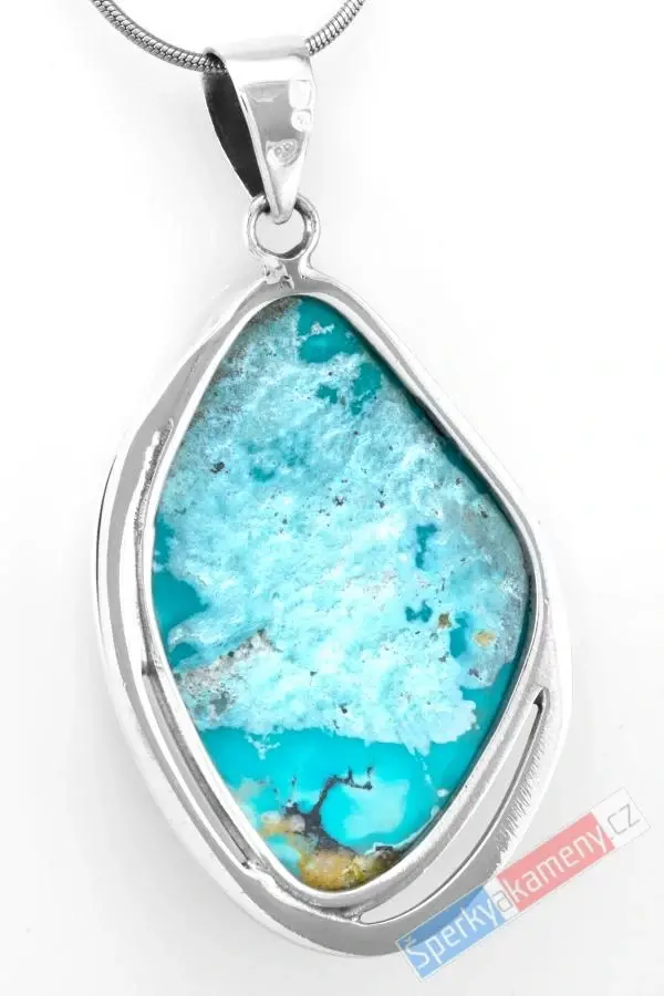 Větší stříbrný přívěsek (Ag 925/1000) s íránským tyrkysem prorostlým chalkopyritem QAA, cca 46 x 32 mm, nádherná barva, RARITA (TYS1937P)