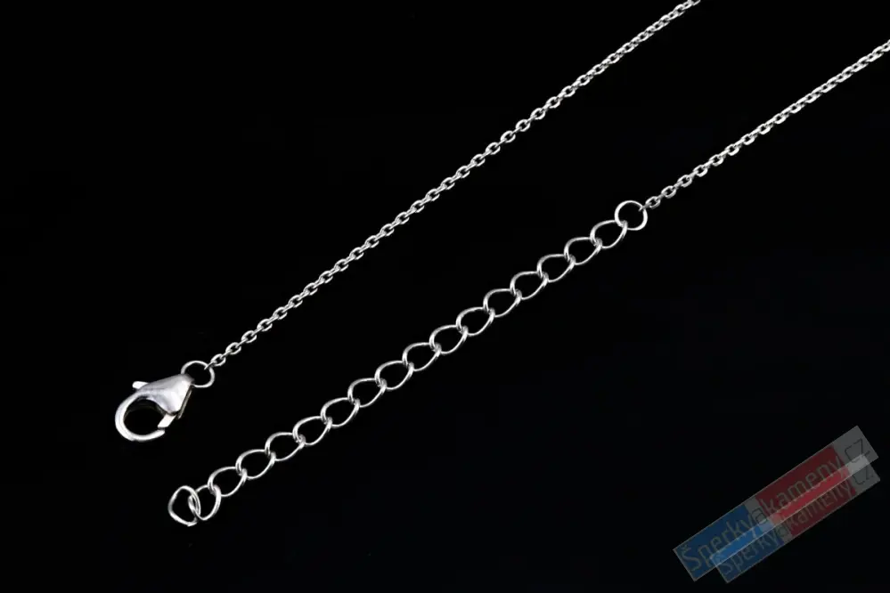 Minimalistický stříbrný náhrdelník (Ag 925/1000) se smaragdy QA, "šperk pro lesní vílu" (SM2723A)