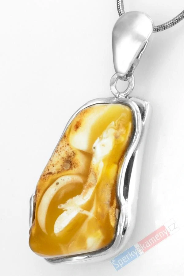 Unisex stříbrný přívěsek (Ag 925/1000) s baltským bílým jantarem prorostlým ve žlutém jantaru QAA, cca 34 x 21 mm "léčivá síla bílého jantaru II" (JA1649P)