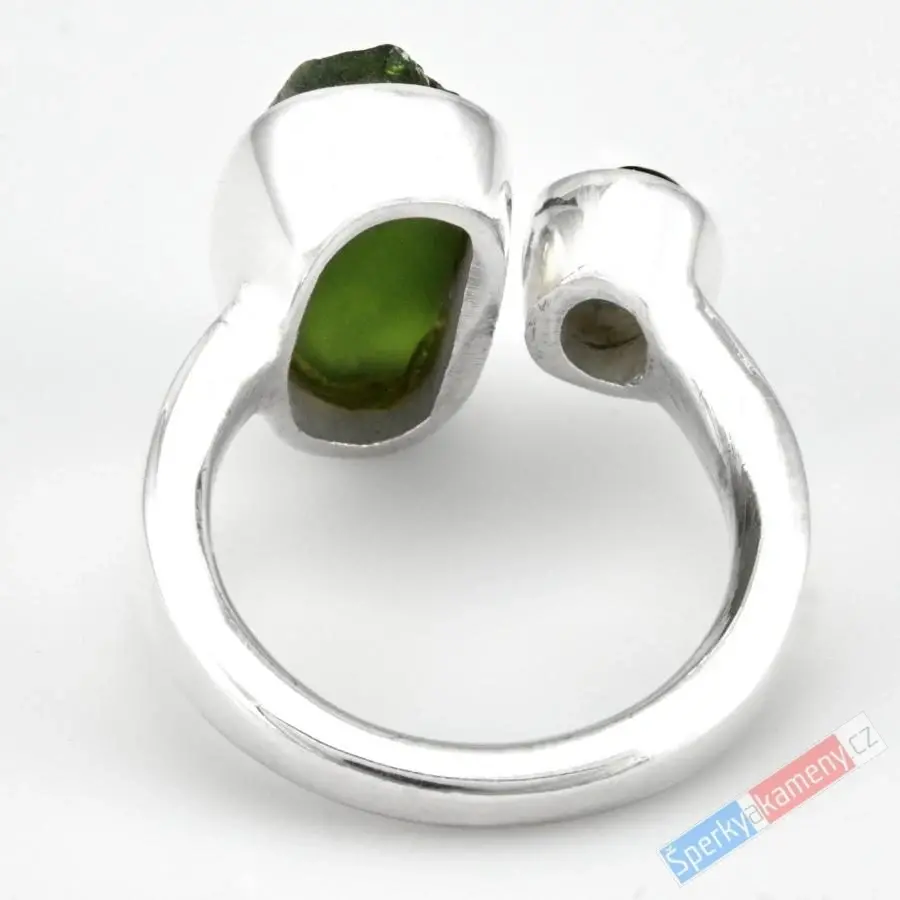 Originální stříbrný prsten (Ag 925/1000) s vltavíny QAA, vel. kamenů cca 18 x 10 mm a 8 x 6 mm, POUZE VELIKOST 57/58 (VL2723R)