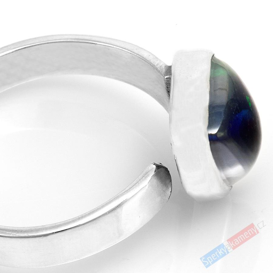 Stříbrný prsten (Ag 925/1000) s drahým černým opálem QAA, vel. kamene cca 12 x 12 mm, nádherná opalizace barev, RARITA (ODR1213R)