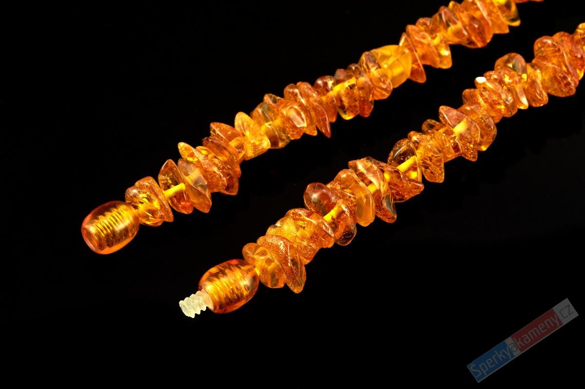 Originální náhrdelník z jantaru s přívěskem QA, délka cca 53 cm, "zářící slunce" (JA6821S)