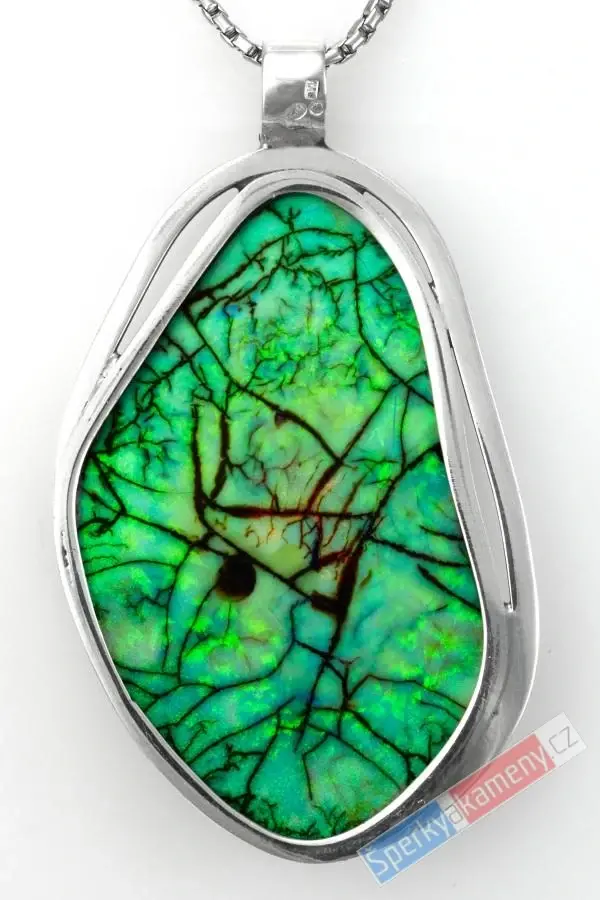 Velký stříbrný přívěsek (Ag 925/1000) s drahým opálem vytvořeným v amerických laboratořích QA, cca 57 x 40 mm, nádherná hra barev (ODA2807P)