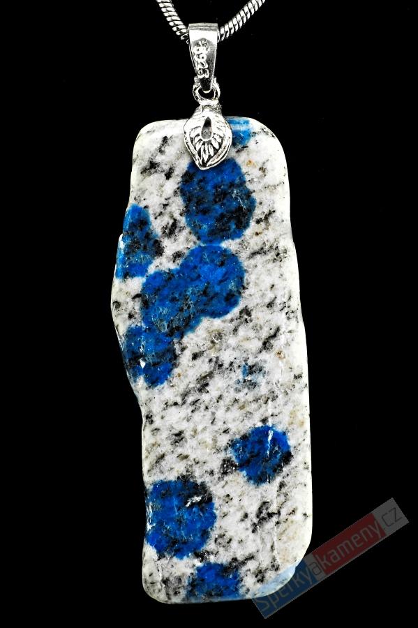 Unisex přívěšek z azuritu v granitu K2, QA, cca 45 x 17 mm, stříbro Ag 925/1000, RARITA (K2243P)