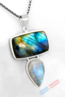 Větší stříbrný přívěsek (Ag 925/1000) v boho stylu s labradoritem QA a bílým měsíčním kamenem QA, celková výška cca 45 mm (LBM1513P) 