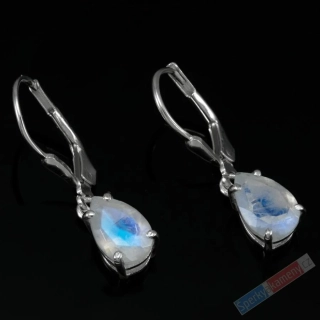 Minimalistické stříbrné náušnice s broušeným bílým měsíčním kamenem QA, kapky cca 9 x 6 mm (ME3025U)