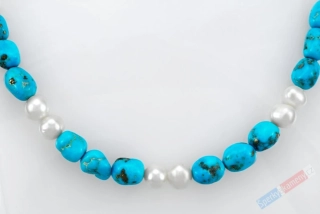Náhrdelník z arizonského tyrkysu QA a bílých sladkovodních perel, stříbro Ag 925/1000, "šperk pro indiánskou princeznu z rodu Navahů", RARITA (TYP2121S)