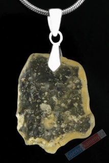 Unisex přívěsek z tektitu Libyan Desert Glass, cca 22 x 17 mm, stříbro Ag 925/1000, RARITA (LG4235P)