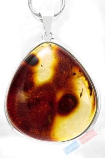 Větší stříbrný přívěsek (Ag 925/1000) s baltským jantarem QAA, cca 45 x 40 mm, "krajka z medu" (JA3487P)