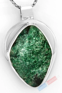 Větší stříbrný přívěsek (Ag 925/1000) s přírodním fuchsitem QA, cca 41 x 33 mm, "šperk pro lesní vílu" (FT1643P)