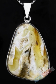 Větší stříbrný přívěsek (Ag 925/1000) s baltským bílým jantarem s inkluzemi QAA, kapka cca 44 x 33 mm, "bílá pěna na caffè latte" (JA2871P)