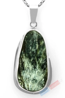 Větší unisex stříbrný přívěsek (Ag 925/1000) s přírodně ponechaným serafinitem QAA, cca 40 x 24 mm, RARITA (SF1554P)