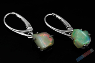 Stříbrné náušnice (Ag 925/1000) s přírodním drahým opálem QA, free form cca 11 x 9 mm, RARITA (ODR1243U)