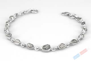 Originální stříbrný náramek (Ag 925/1000) se surovými diamanty QA, třináct kamenů o velikosti cca 3 až 7 mm, "šperk pro princeznu z diamantových skal" (DA2724NS)