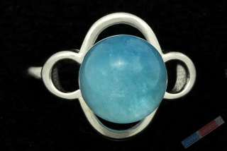 Originální stříbrný prsten (Ag 925/1000) s akvamarínem QAA, prům. kamene cca 9 mm (AK5151R)