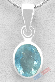 Stříbrný přívěsek (Ag 925/1000) s broušeným akvamarínem QA, ovál cca 11 x 9 mm (AK7265P)